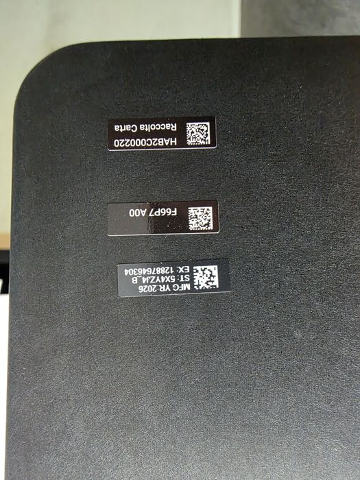 Dell XPS 14 (Dell 14 Premium) DA14250 14,5inch FHD+ 30-120Hz Procesor Ultra 7 255H, 32GB LPDDR5X, 1TB SSD, GeForce RTX 4050 6GB, Win 11 Pro