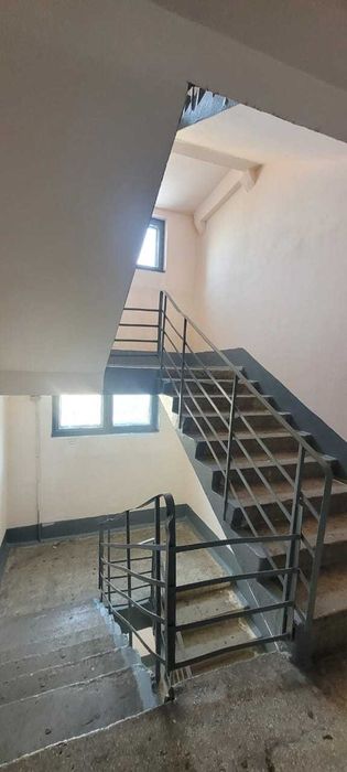 Продается 2х квартира 8 мкр