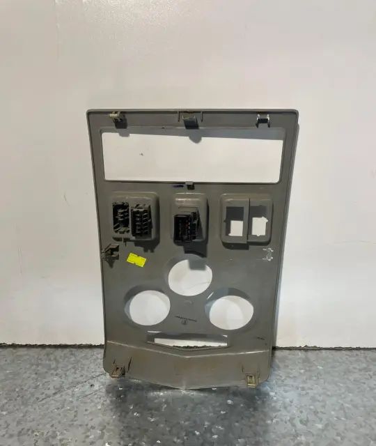 Consola centrala Dacia Logan 2005 1.4 MT (75 hp)