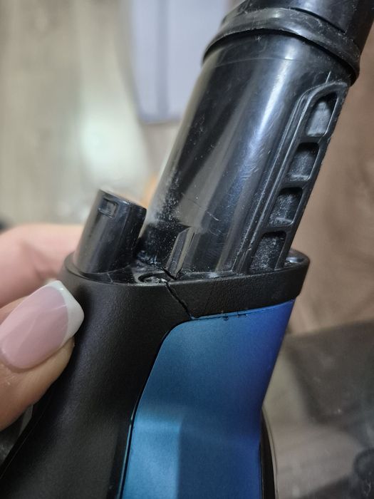 Безкабелна прахосмукачка Philips SpeedPro Max Aqua