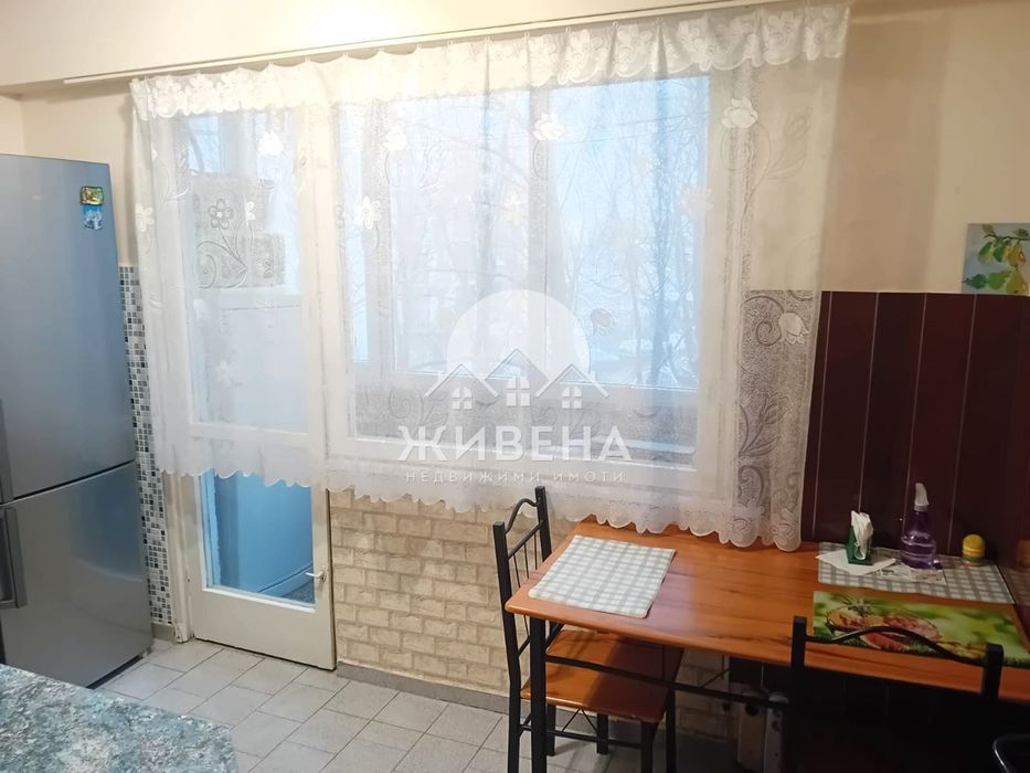 Продава панелен 2-стаен апартамент, Трошево (хол, спалня, кухня)