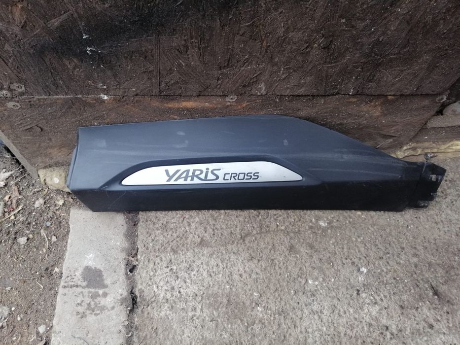 Bandou ușa Toyota Yaris Cross