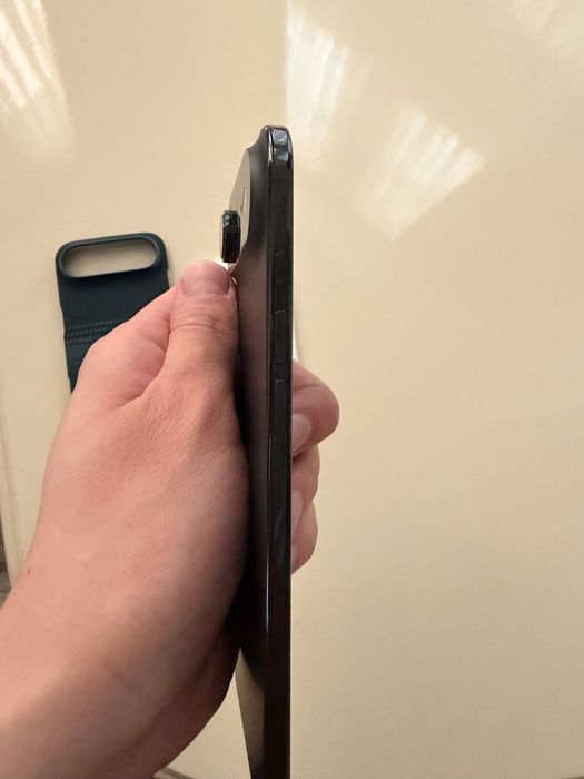 Iphone Air + MagSafe + Pitaka