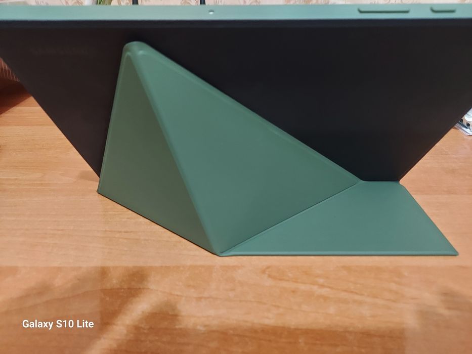 Планшет Samsung А9. 11 экраном.