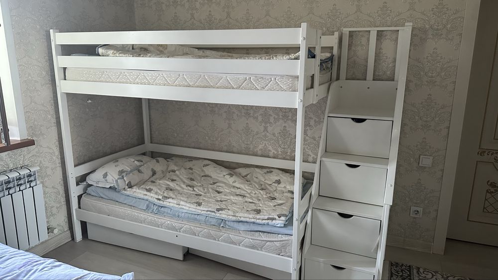 Детская кровать б/у