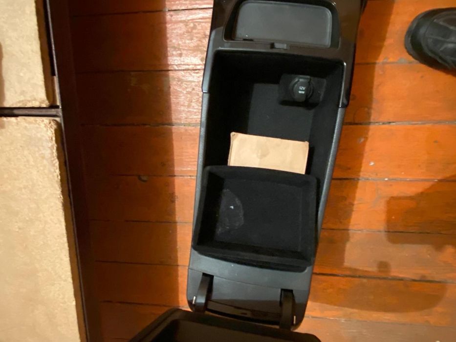 KIA K7 бар под лого