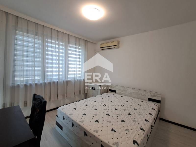 Дава се под наем Четиристаен апартамент в Варна, Лятно кино Тракия - 110 кв.м за 767 € - Снимка #8