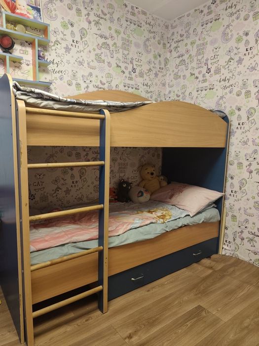 Двухъярусная кровать