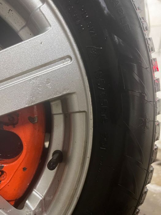 Продам зимние шины