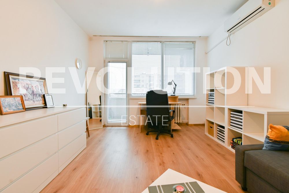 Едностаен апартамент в Центъра.