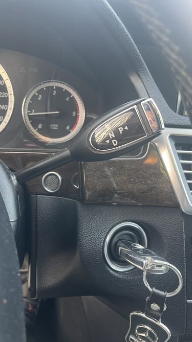 Мерцедес Е220 CDI