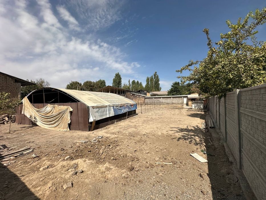 Yer sotiladi, Toshkent tumani Navoiy qfyda