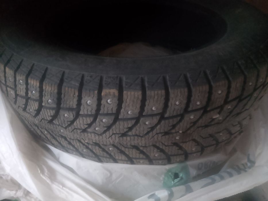 Продам зимние шины шыпованые
