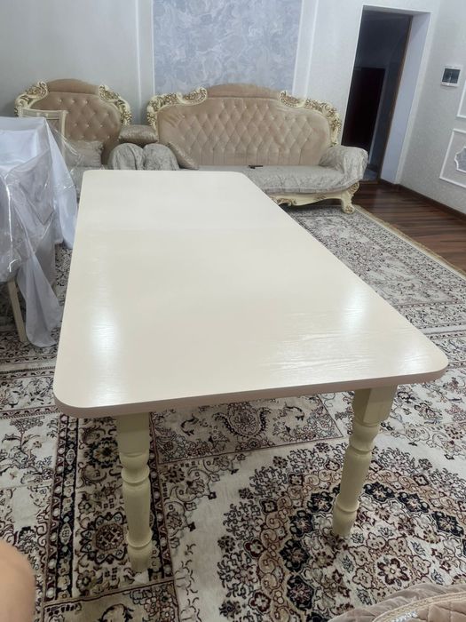 Срочно продам стол