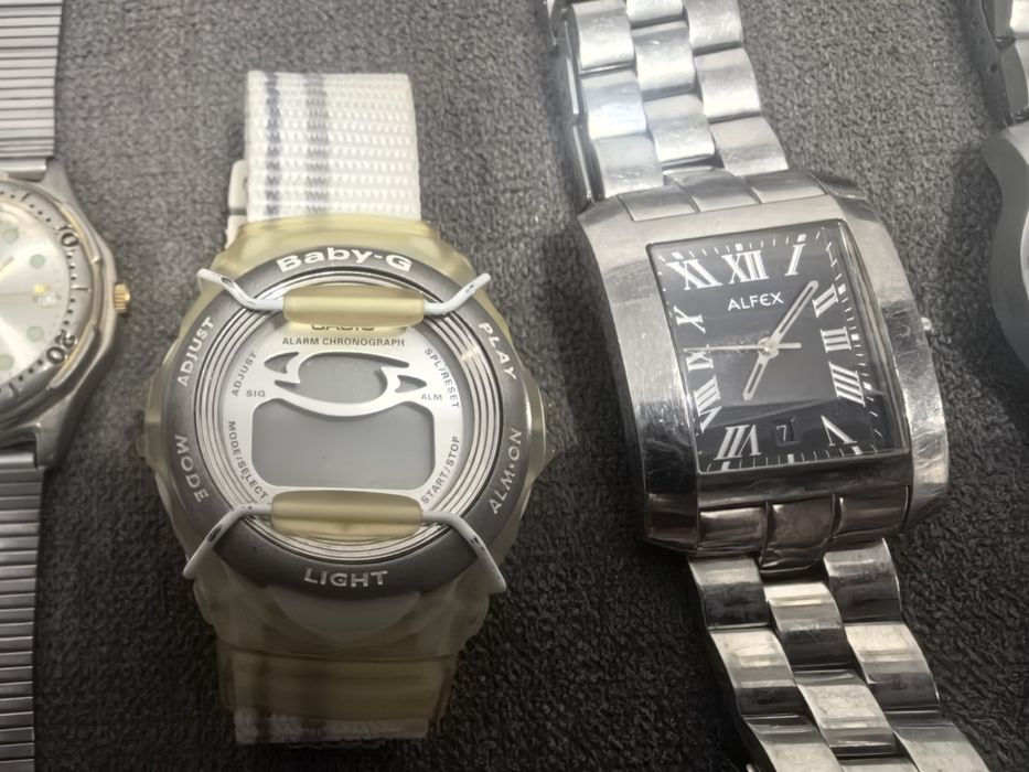 VINTAGE Часовници Alfex Bulova Baby G