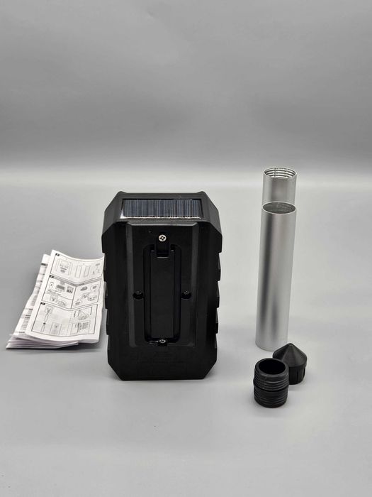 Соларен ултразвуков уред против животни с PIR сензор и LED светкавица