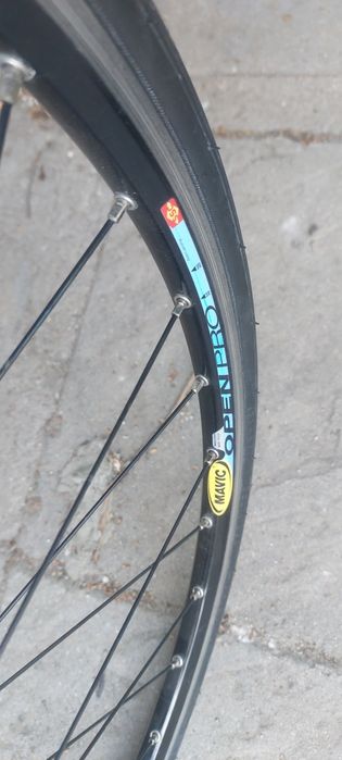 Продавам швейцарски алуминиев бегач bmc  26 цола,44 см