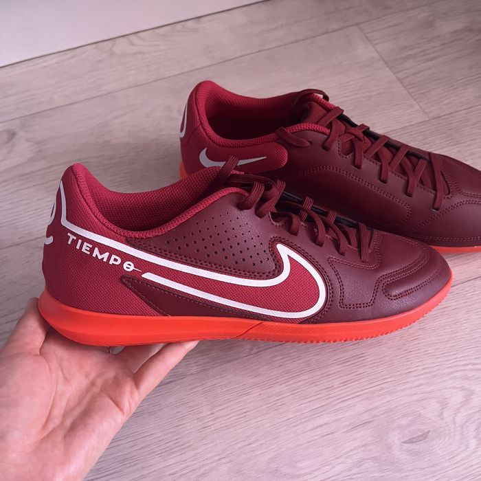 Футзалки Nike