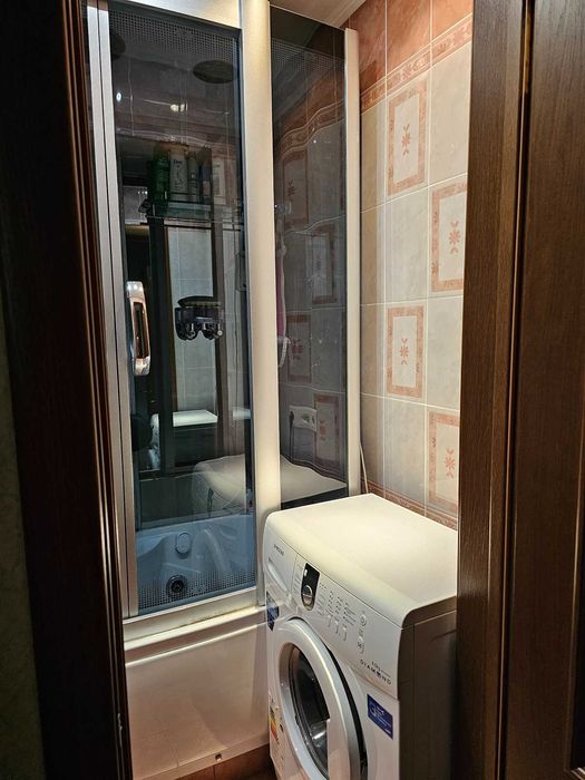 Продам 5 комнатную квартиру