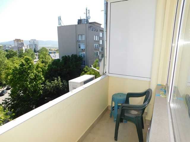 Дава се под наем Тристаен апартамент в Търговище, Център - 68 кв.м за 306 € - Снимка #11