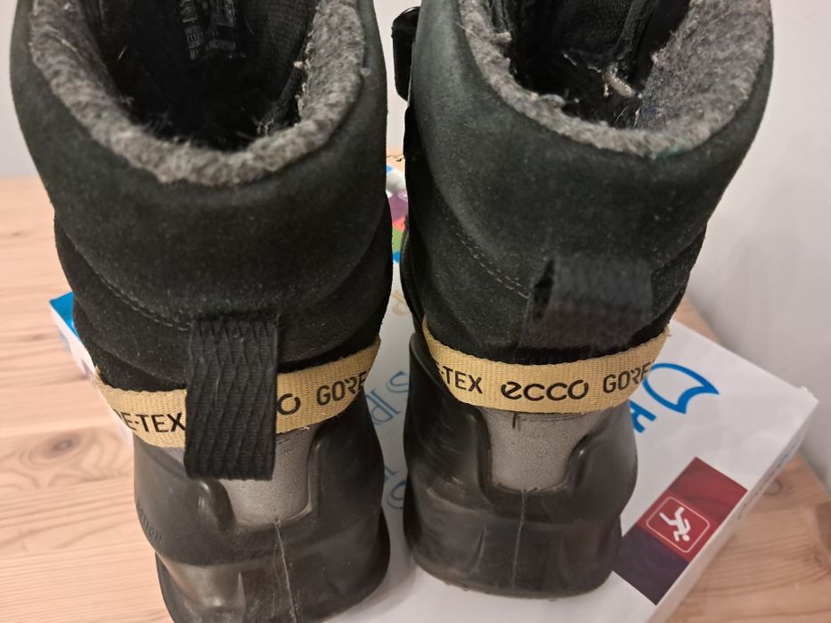 Продам зимние ботинки мальчик Ecco 35р.