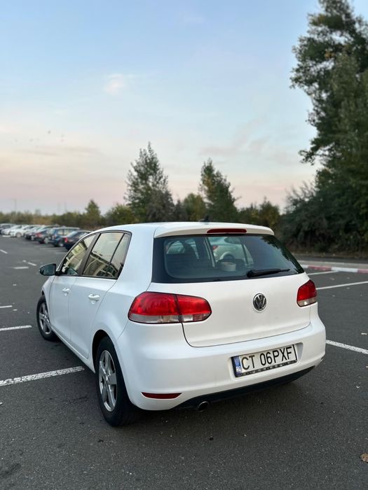 VOLKSWAGEN Golf 2010 — imagine 4
