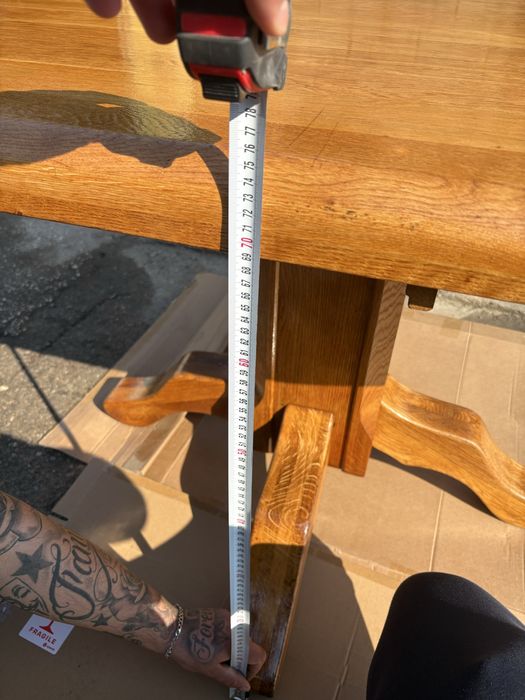 Масивни  дъбови  маси