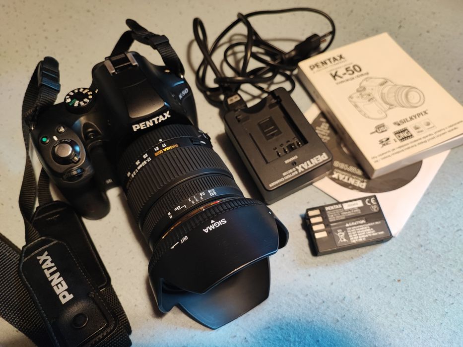 Aparat foto Pentax K50+obiectiv 17-50 MM f:2.8 . Impecabil