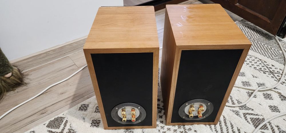 Boxe monitor audio bronze2