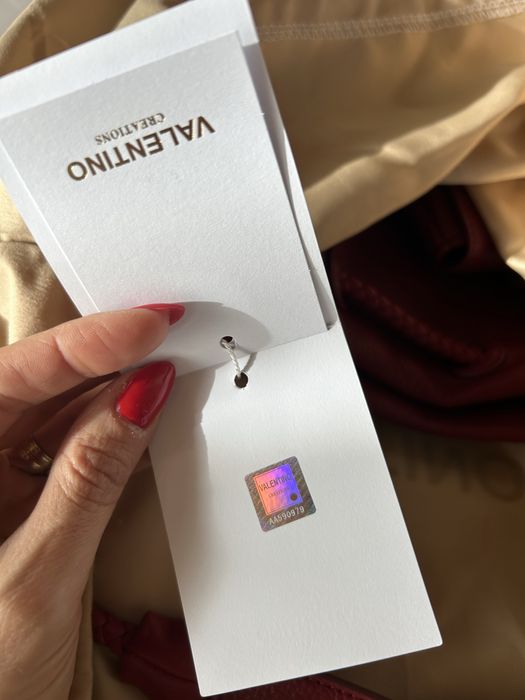 Чисто нова чанта (VALENTINO)