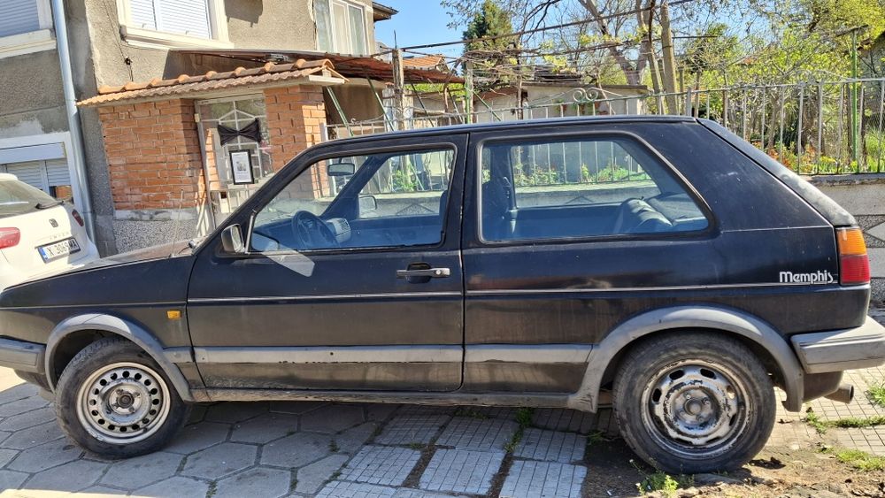 Продава се Голф 2