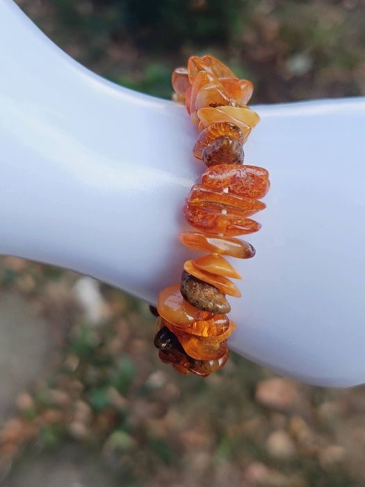 Veche brățară din chihlimbar natural baltic, cognac, butterscoth, brun
