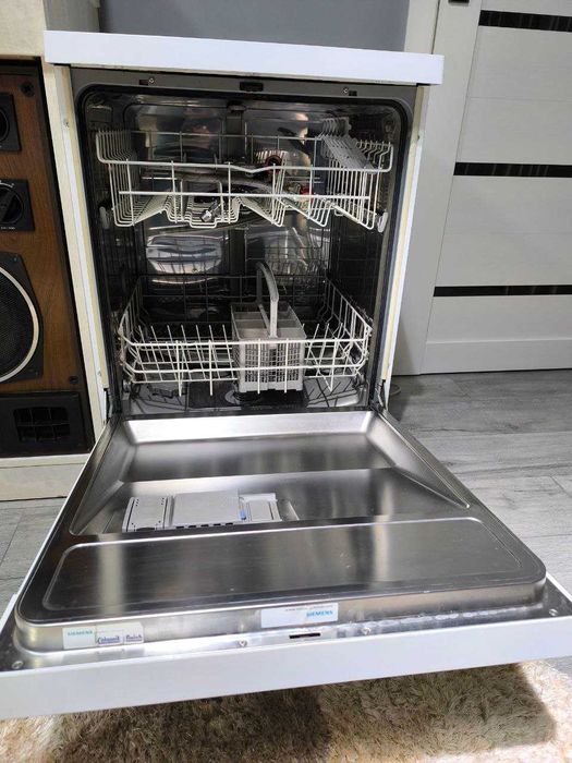 Продается посудомоечная машина