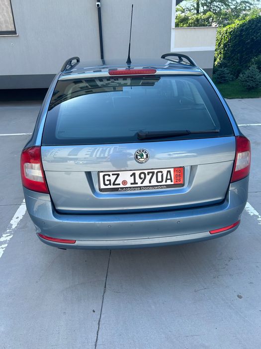 SKODA Octavia 2012 — imagine 4