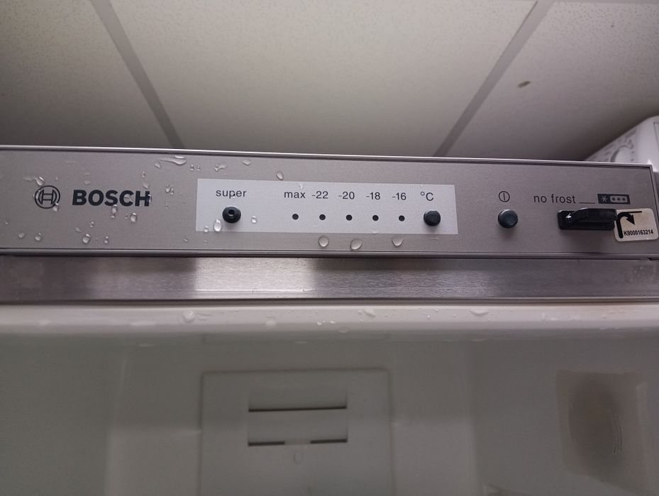Иноксов комбиниран хладилник с фризер Бош Bosch No Frost с 2 години  ГАРАНЦИЯ!