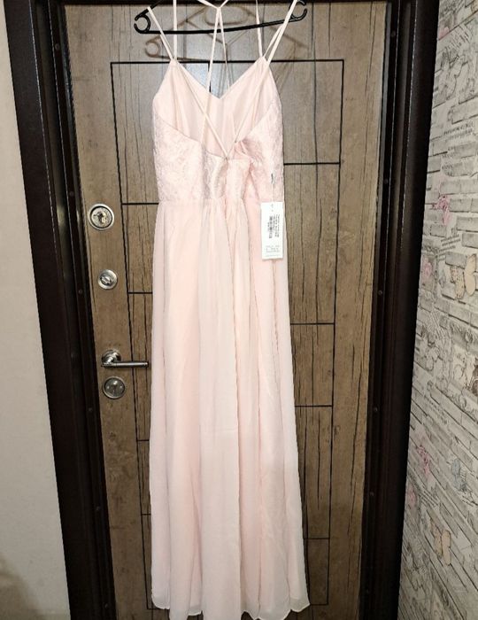 Официални рокли за бал и празник