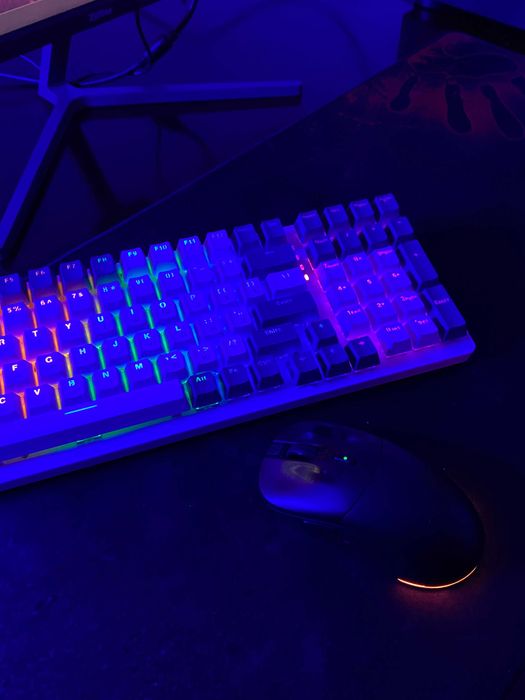 i3 10100f/RTX 2060/120 HZ/700W