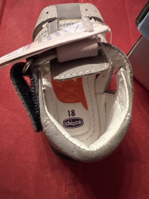 Chicco- Нови бебешки обувки 18 номер