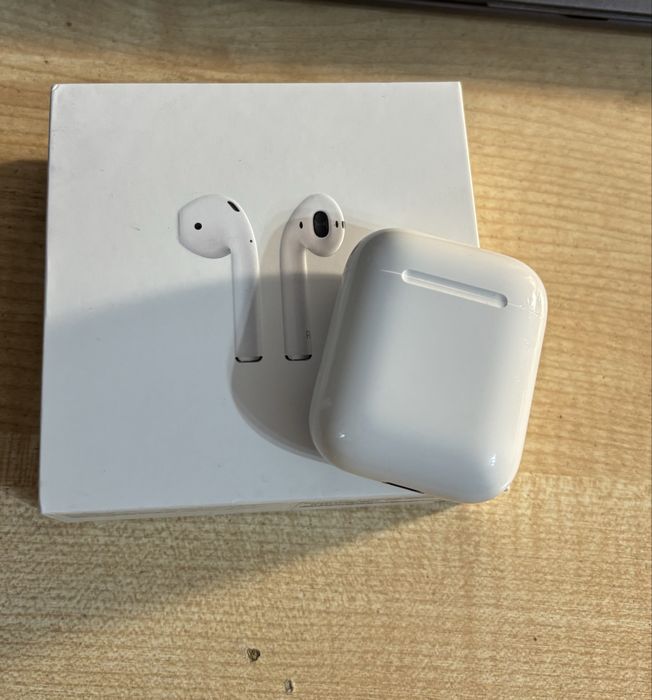 Airpods 2, оригинал. Полный комплект