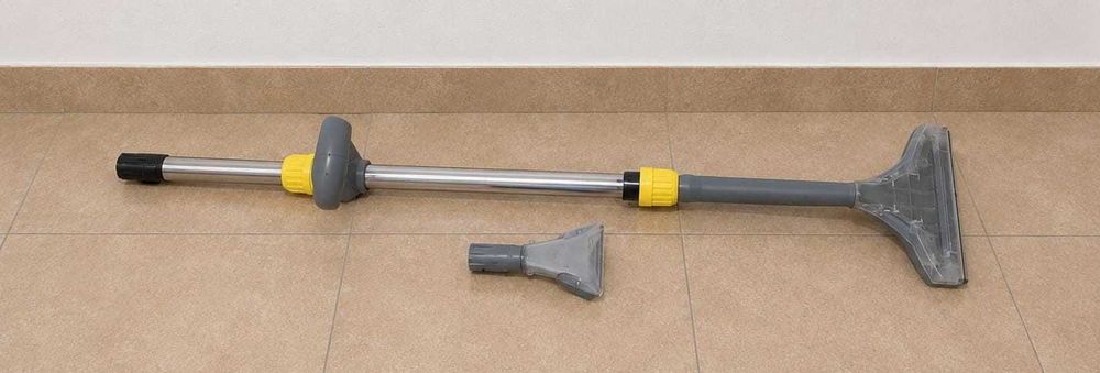 Kärcher Puzzi 10/1 Professional – Aspirator profesional pentru spălat tapițerii și covoare