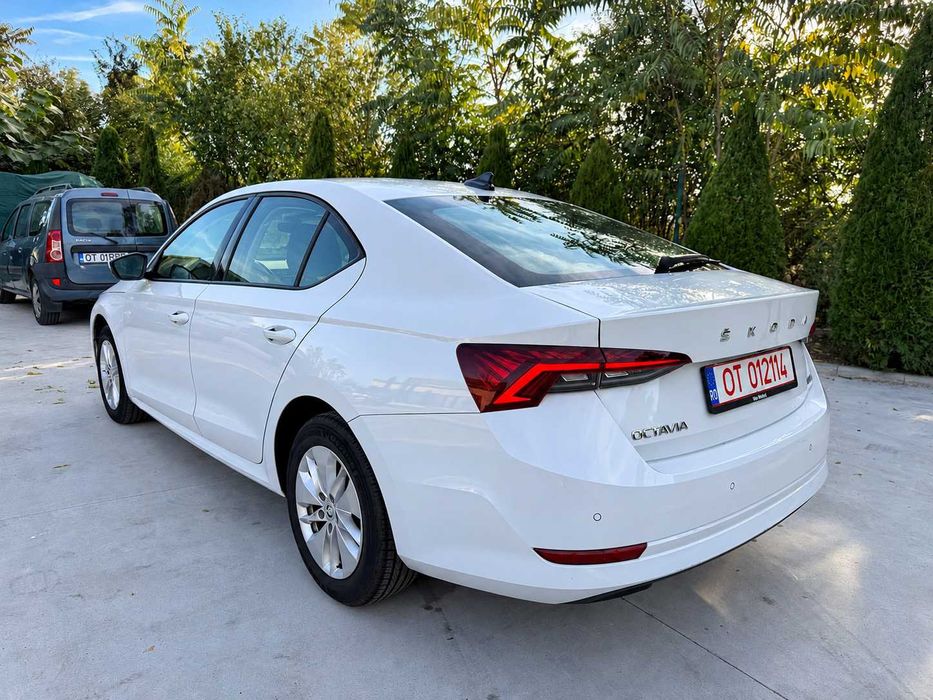 SKODA Octavia 2022 — imagine 4