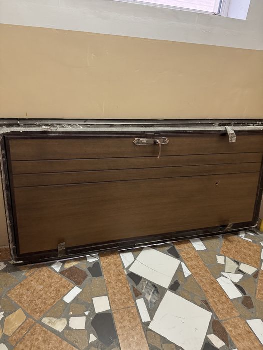 Продается дверь 20000 тг