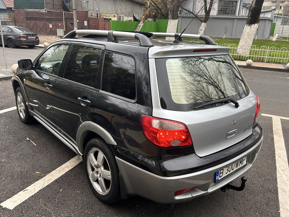 Mitsubishi Outlander 2004 2.0 L benzina 4x4 piele panoramic vari +/-