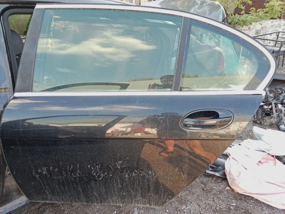 Продам двери е 66 е 65 БМВ