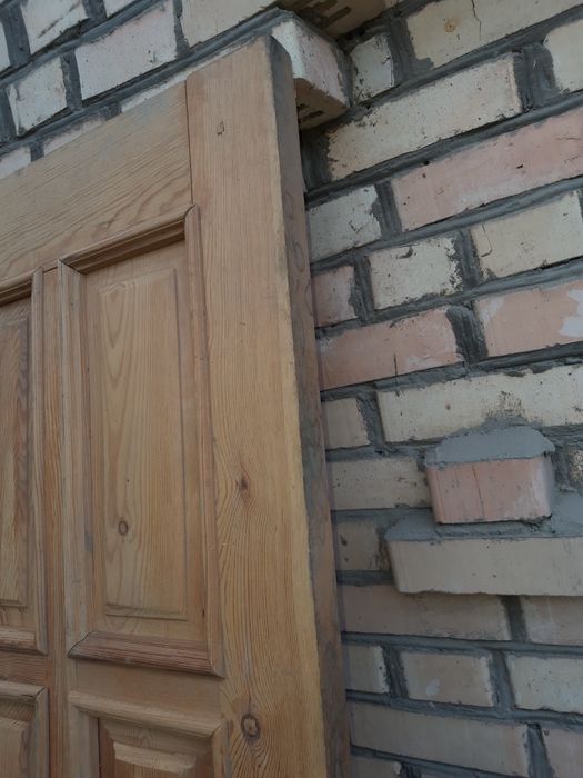 Деревянные двери