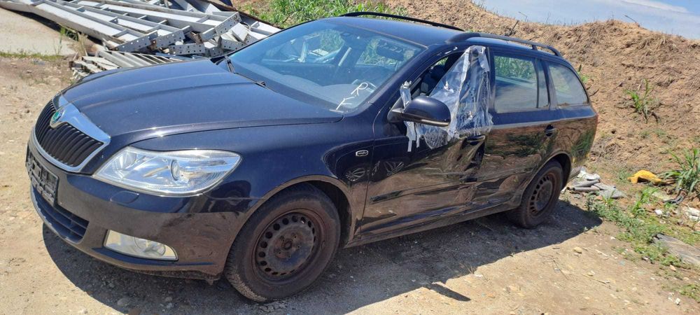 Faruri / Far stanga , far dreapta Xenon Adaptiv pentru Skoda Octavia 2 Facelift , auto cu volan pe stanga ! pret afisat per bucata !