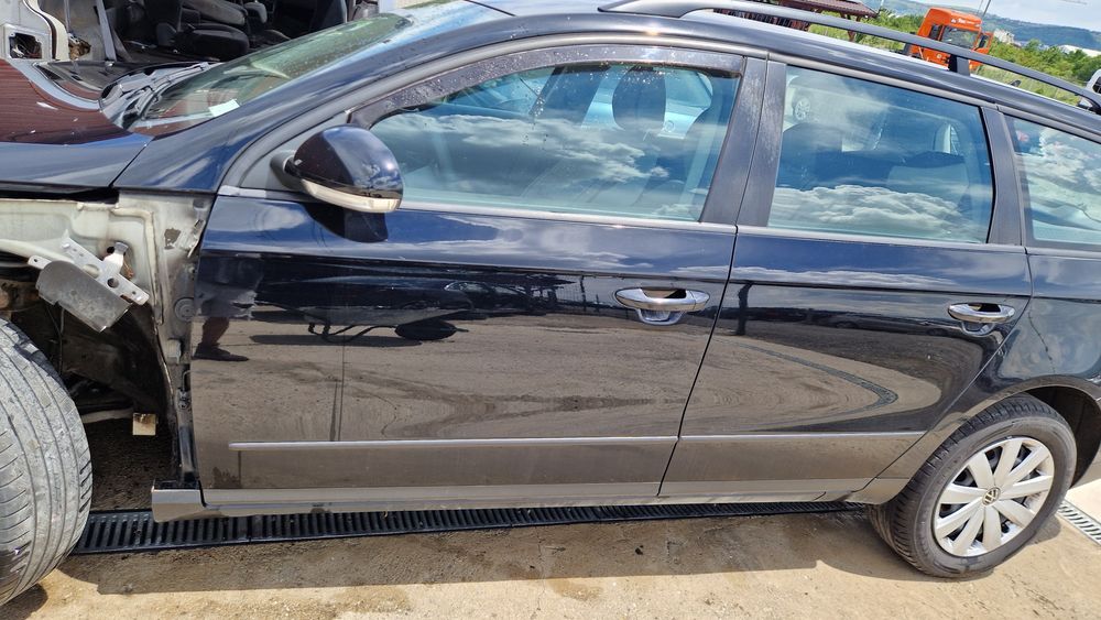 Usa stanga fata / spate Vw Passat B6 Combi, cod lc9x