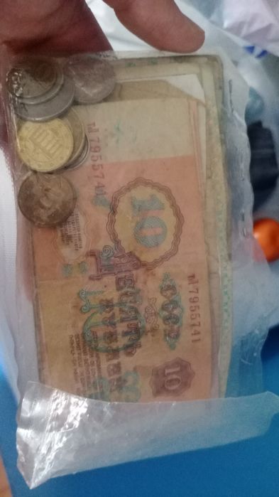 Продам деньги!!!