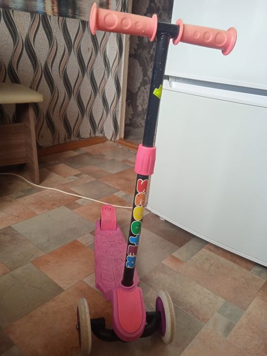 Продам самокат детский