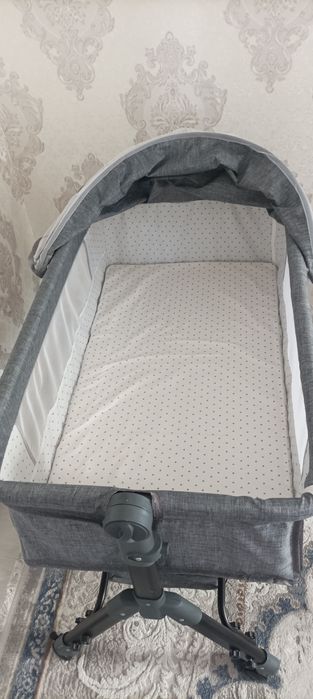 Bolalar krovati holati yangi